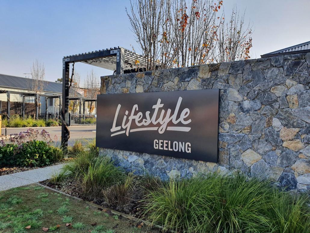 Lifestyle-Geelong-Entrance - Sign Impact Plus